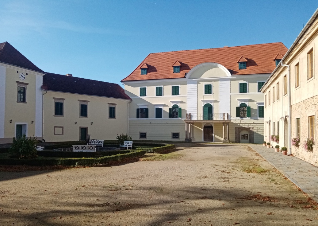 dřevěná eurookna, balkonové a vchodové dveř